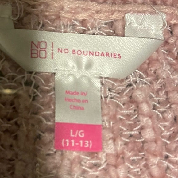 NO boundaries soft lightly deconstructed pink sweater - Picture 8 of 9